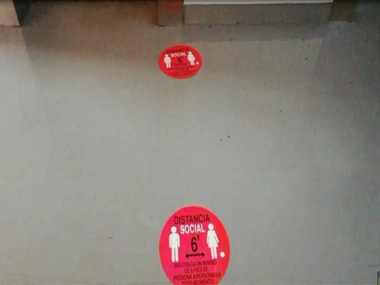 橙色社交距離貼